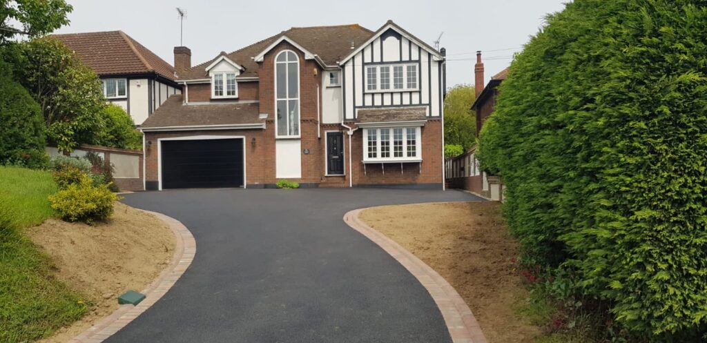 Tarmac vs Resin Driveway